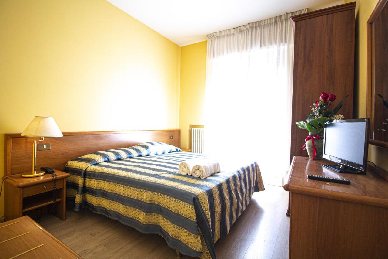 Hotel Prime - Montecatini ภายนอก รูปภาพ