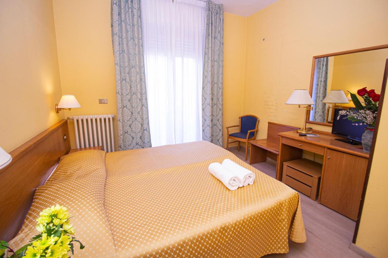 Hotel Prime - Montecatini ภายนอก รูปภาพ