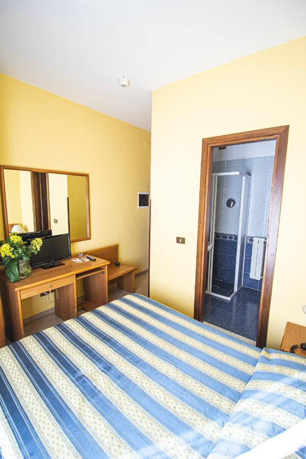Hotel Prime - Montecatini ภายนอก รูปภาพ